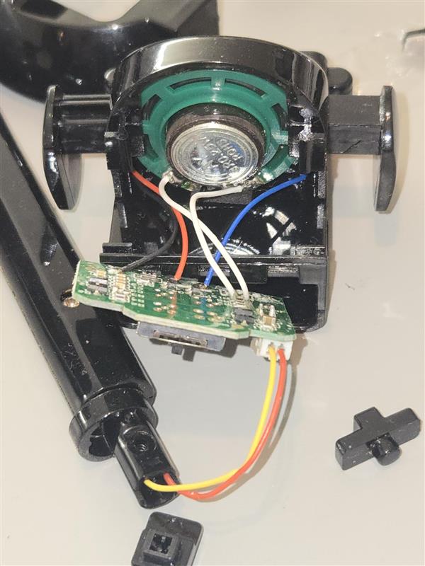 Otamatone shows speaker